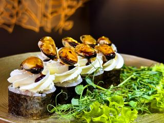 Рол вершковий з мідіями 390г