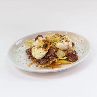 Huevos De Granja Estrellados Con Patatas Y Butifarra Del Perol