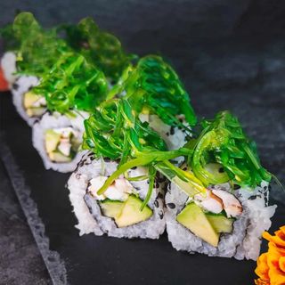 S48. Uramaki Yasai (8 Uds.)