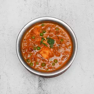 82. Mutter Paneer