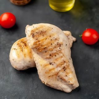 Pollo A La Plancha Con Guarnición