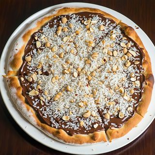Pizza Nutella, nocciole e cocco
