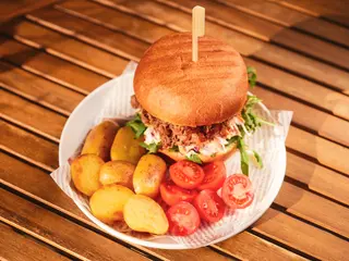Burger sa junetinom