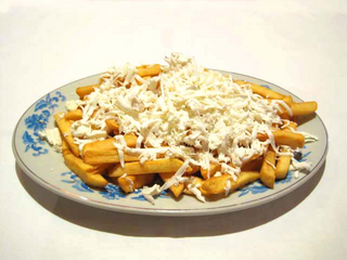 96. Пържени картофи със сирене