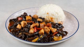 41. Steamed Rice in Fried Black Fungus with Beef 木耳炒肉盖饭
