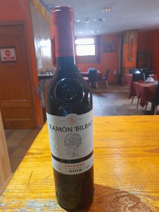 Vino Tinto Ramón Bilbao Crianza