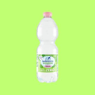 Acqua naturale