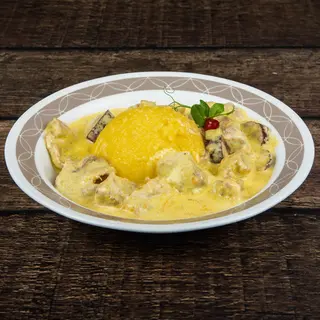 Tocană ardelenească, cu mămăligă
