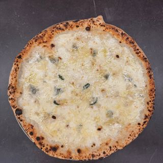 Pizza Cuatro Quesos (Mediana)