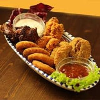 Mix de nuestros antojitos per 2 persone