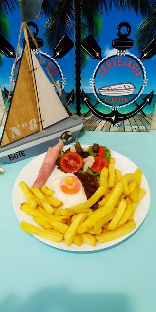 Hambúrguer no Prato