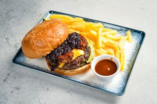 Бургер з Телятиною