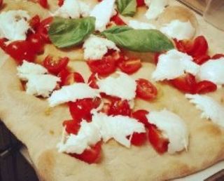 Focaccia caprese