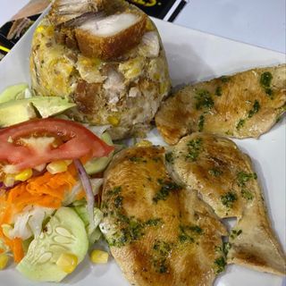 Mofongo Con Pechuga A La Plancha