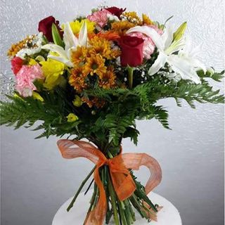 Ramo Primaveral Con Rosas