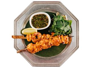 Сатай з креветки та кальмара в східному глясі (200g)