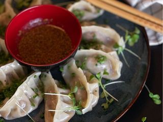 GYOZA Z KURCZAKIEM