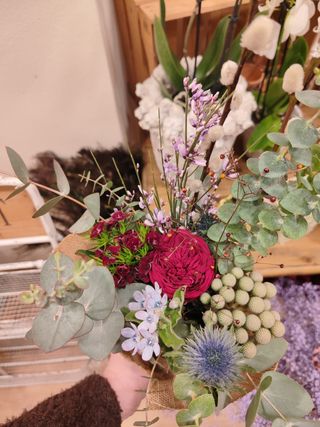 Ramo Con Una Rosa De Jardín