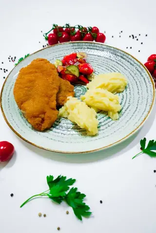 Meniu Şniţel de Pui