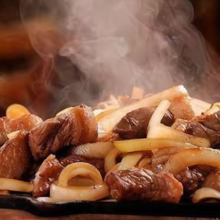 Picanha acebolada