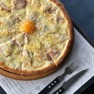 Піца Карбонара (велика 42 см) 1000 г