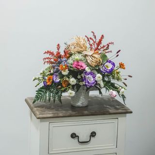 Cesta flores multicolor