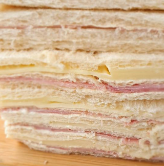 Sándwich De Miga De Jamón Y Queso (3Unidades)