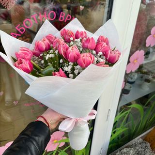 Букет с 21 лалета (цветове според наличността)