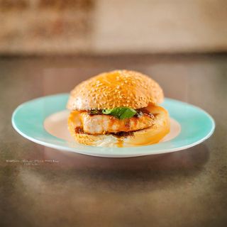 ორაგულის სტეიკ ბურგერი