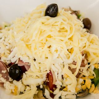 Овчарска салата (400г)