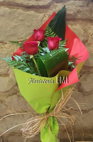 Ramo Tres Rosas Rojas