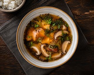 Supa Miso cu somon