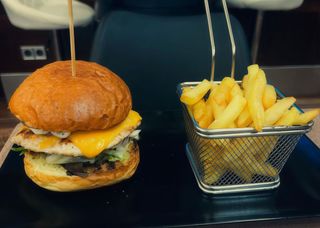 Hamburguesa con salsa de trufa