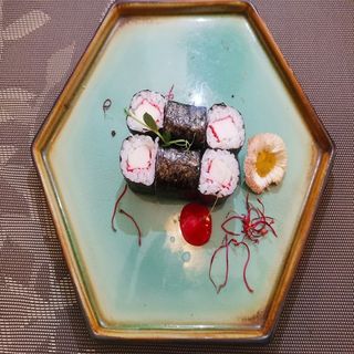 65 Surimi maki