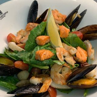 Салат з морепродуктів