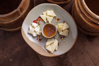 Козячі та овечі сири (120/40 г)