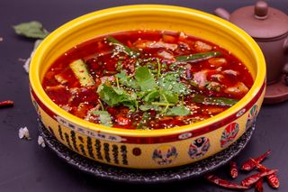 Manzo al brodo piccante/水煮牛肉