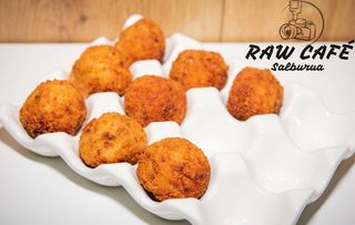 Ración De Croquetas Caseras De Jamón (8 Uds.)