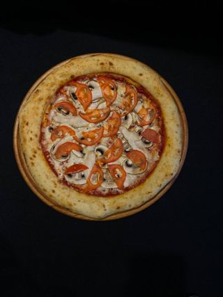 Піца з куркою та грибами