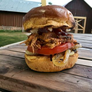 Бургер Дърпано свинско, пикантен (350гр)