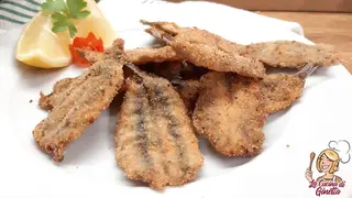 Acciughe impanate e fritte