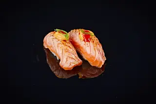 Spicy shake nigiri 2szt.