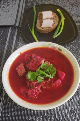 Ukrainian borsch/Борщ(свиное мясо) +сметана/ბორში უკრაინული