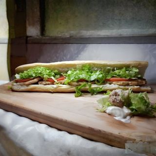 Tuna king x2 + dva pića po izboru - AKCIJA