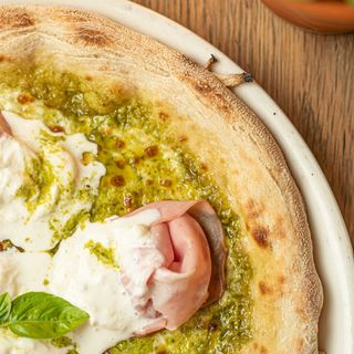 Pizza Mortadella e Stracciatella