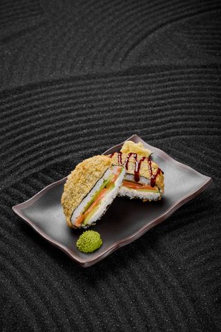 Хрустящий бургер с лососем/ Crispy Salmon Burger
