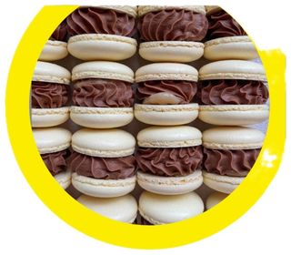 Макаронс банан в шоколаде