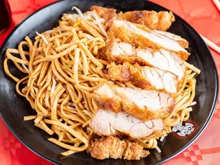 Menú Tallarines Con Tori (Muslo De Pollo)