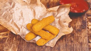 Mozzarella sticks 5 szt + sos