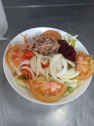 Media Ración De Ensalada Mixta